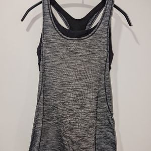 Lululemon On Track Tank, size 4